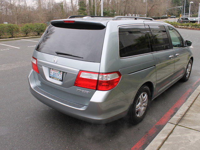 Honda Odyssey 2005 photo 4