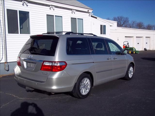 Honda Odyssey 2005 photo 2