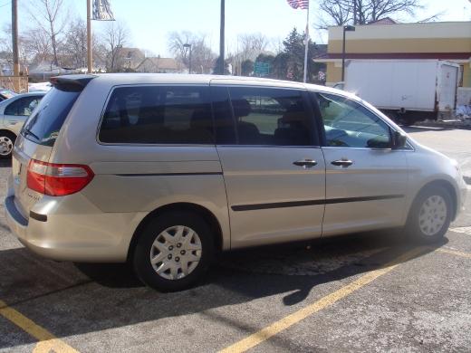Honda Odyssey 2005 photo 3