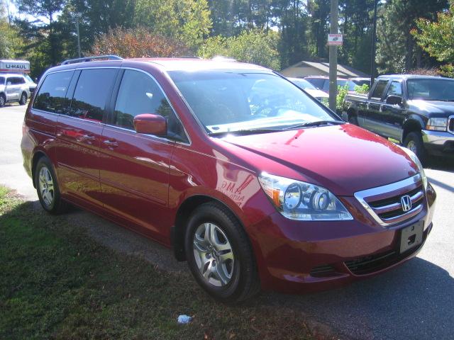 Honda Odyssey 2005 photo 2