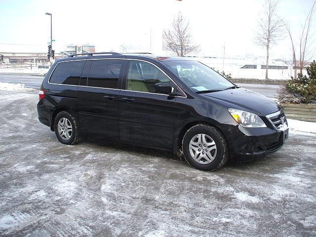 Honda Odyssey 2005 photo 3