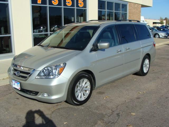 Honda Odyssey 2005 photo 3