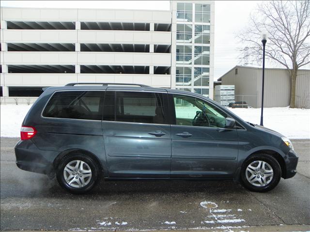 Honda Odyssey 2005 photo 3
