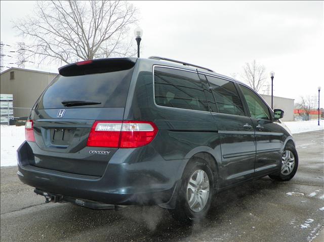 Honda Odyssey 2005 photo 4