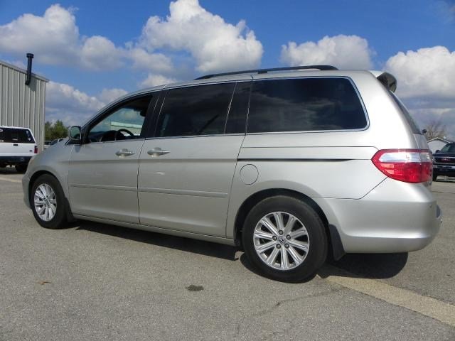 Honda Odyssey 2005 photo 3