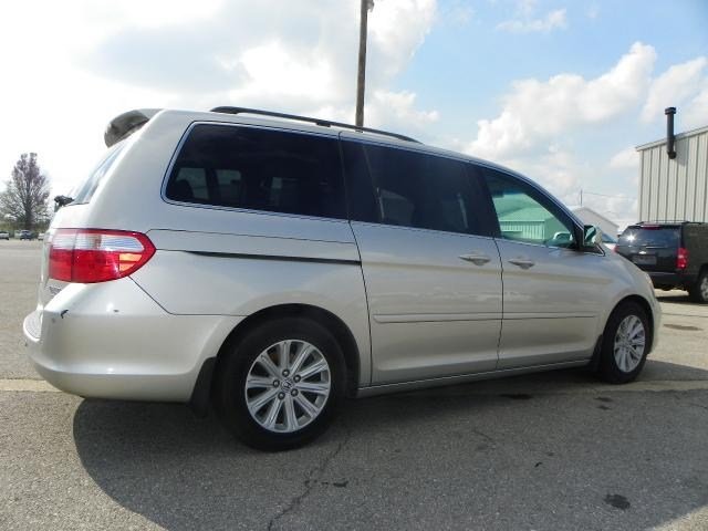 Honda Odyssey 2005 photo 5