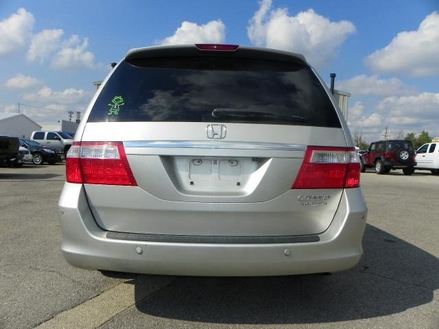 Honda Odyssey 2005 photo 4