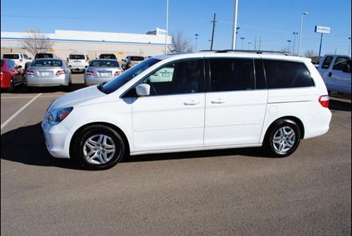 Honda Odyssey 2005 photo 2