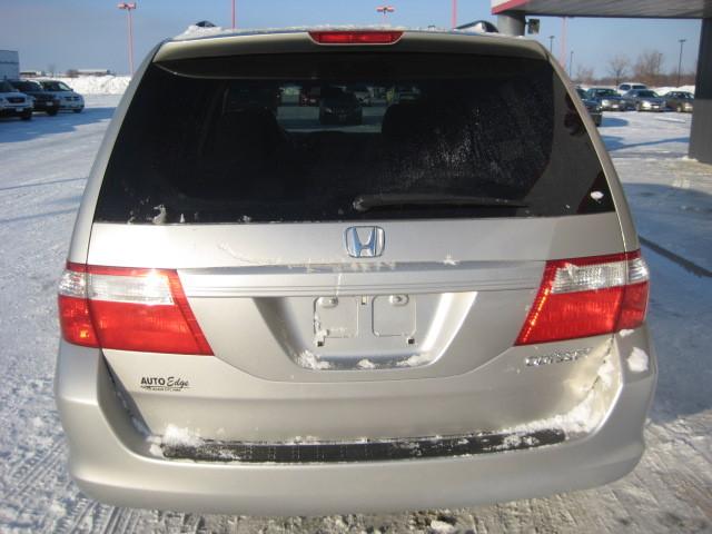 Honda Odyssey 2005 photo 3