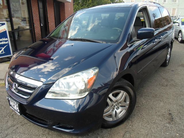 Honda Odyssey 2005 photo 3