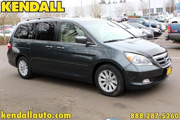 Honda Odyssey 2005 photo 2