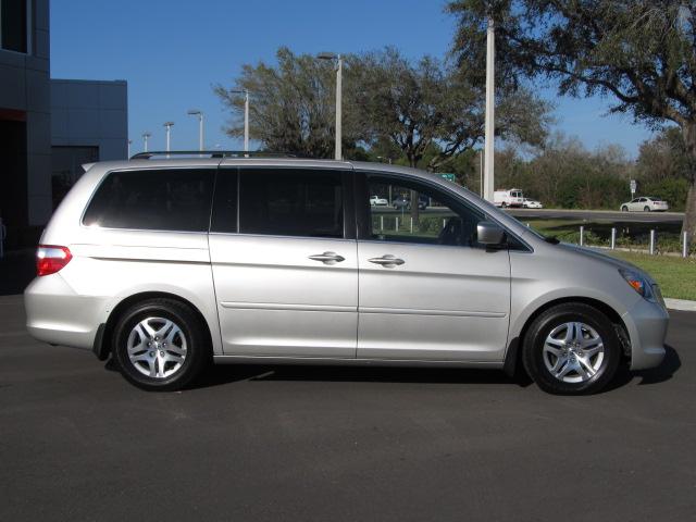 Honda Odyssey 2005 photo 1