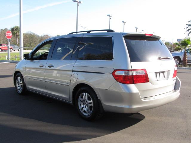 Honda Odyssey 2005 photo 4