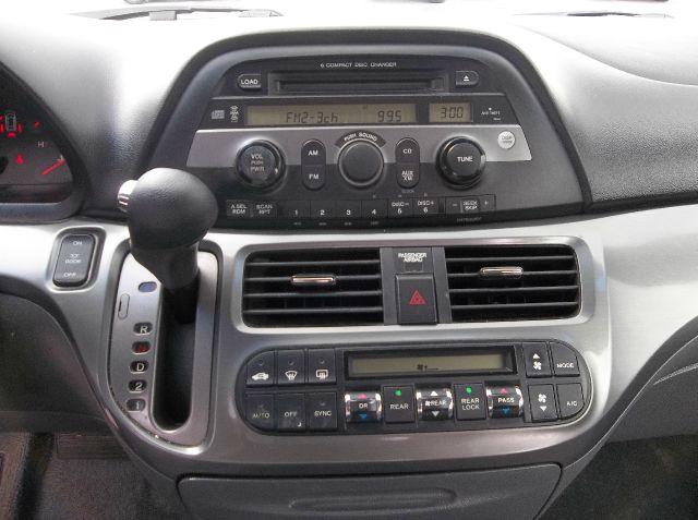 Honda Odyssey 2005 photo 4
