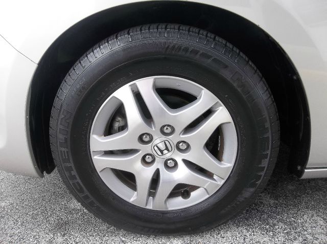 Honda Odyssey 2005 photo 8