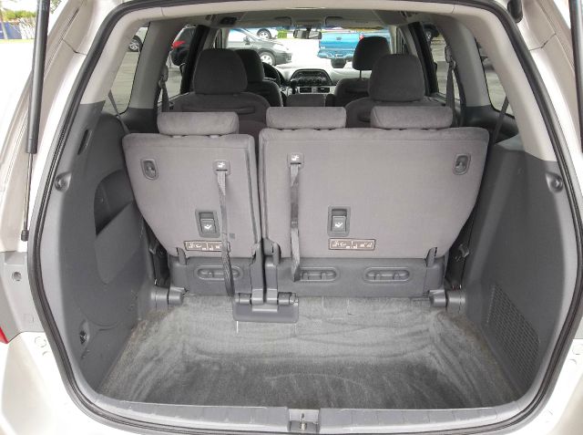 Honda Odyssey 2005 photo 9