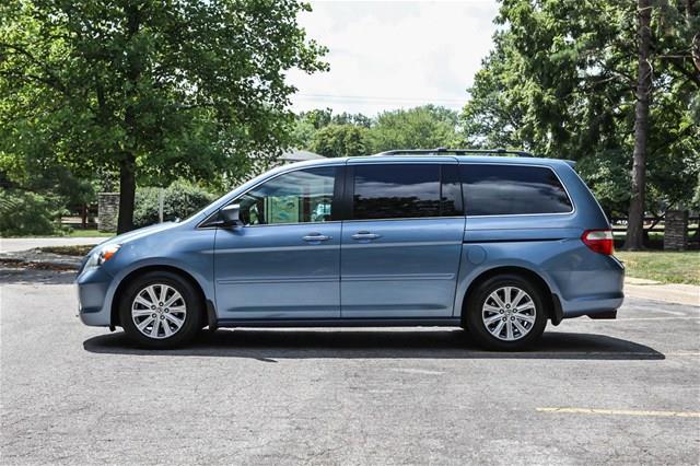 Honda Odyssey 2005 photo 1