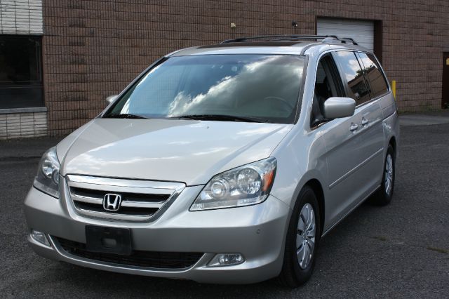 Honda Odyssey 2005 photo 4