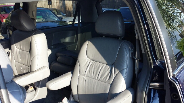 Honda Odyssey 2005 photo 3