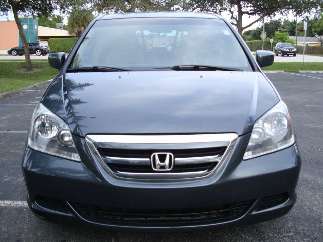 Honda Odyssey 2005 photo 1
