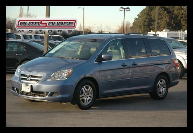 Honda Odyssey 2005 photo 1