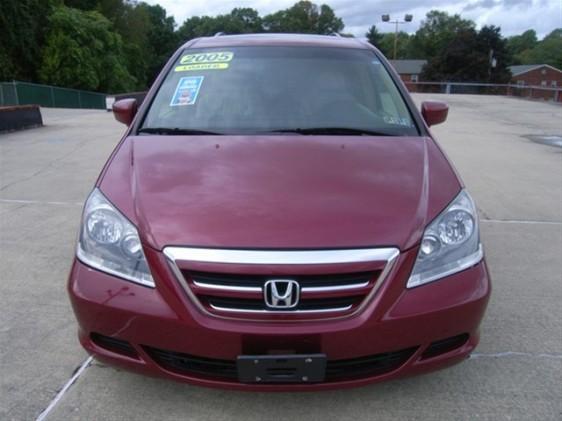 Honda Odyssey 2005 photo 2