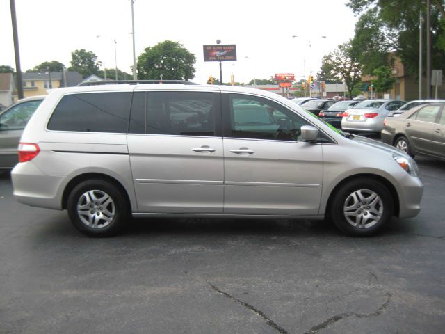 Honda Odyssey 2005 photo 1