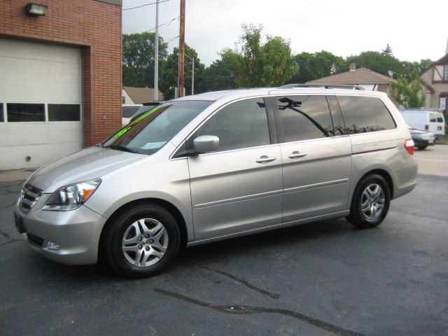 Honda Odyssey 2005 photo 4