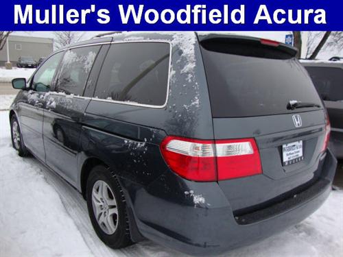 Honda Odyssey 2005 photo 2