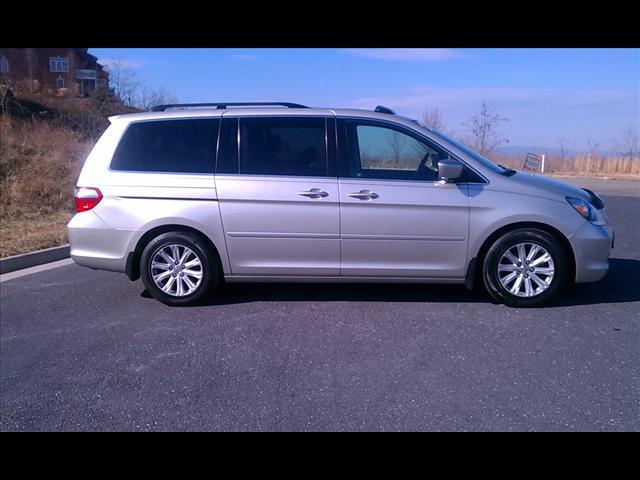 Honda Odyssey 2005 photo 1