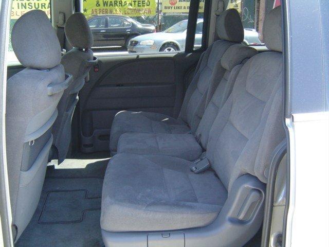 Honda Odyssey 2005 photo 4