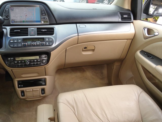 Honda Odyssey 2005 photo 5