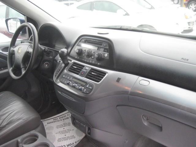Honda Odyssey 2005 photo 5