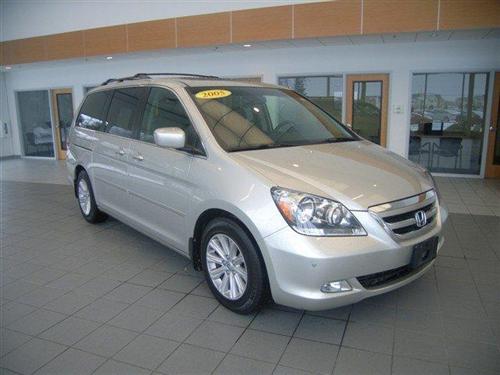 Honda Odyssey 2005 photo 2