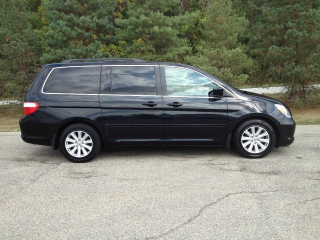 Honda Odyssey 2005 photo 1