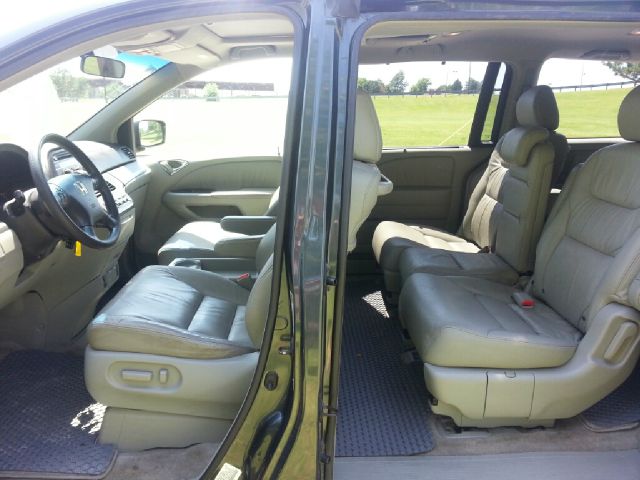 Honda Odyssey 2500hd LS 4X4 MiniVan
