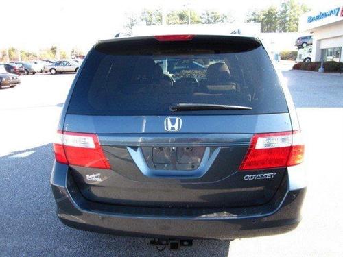 Honda Odyssey 2005 photo 2