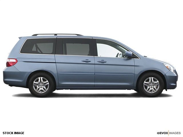 Honda Odyssey 2005 photo 3