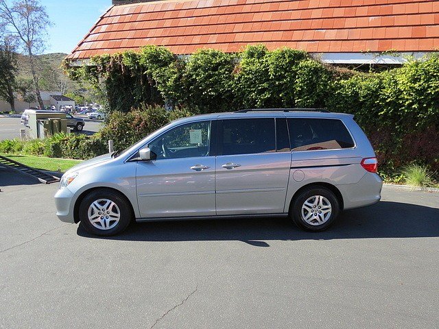 Honda Odyssey 2005 photo 1