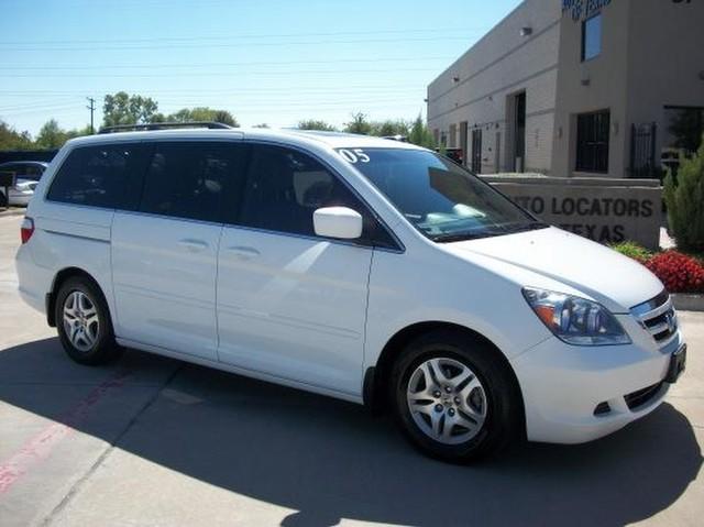 Honda Odyssey 2005 photo 2