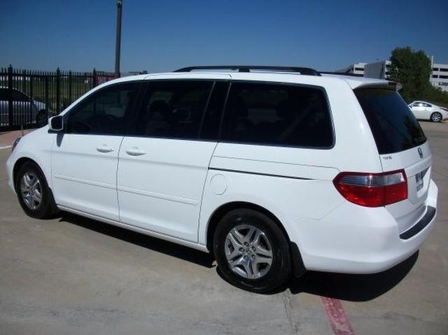 Honda Odyssey 2005 photo 5