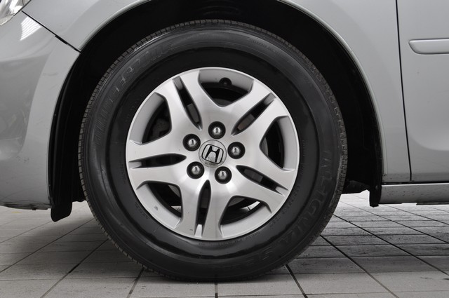 Honda Odyssey 2005 photo 3