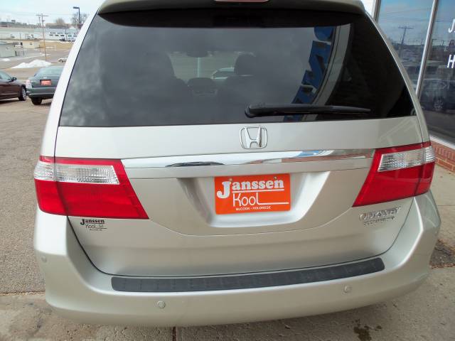 Honda Odyssey 2005 photo 2