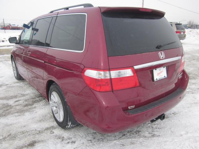 Honda Odyssey 2005 photo 3