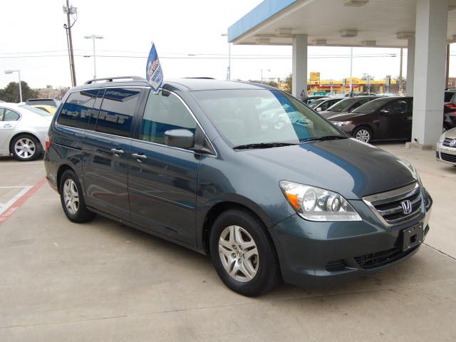 Honda Odyssey 2005 photo 1