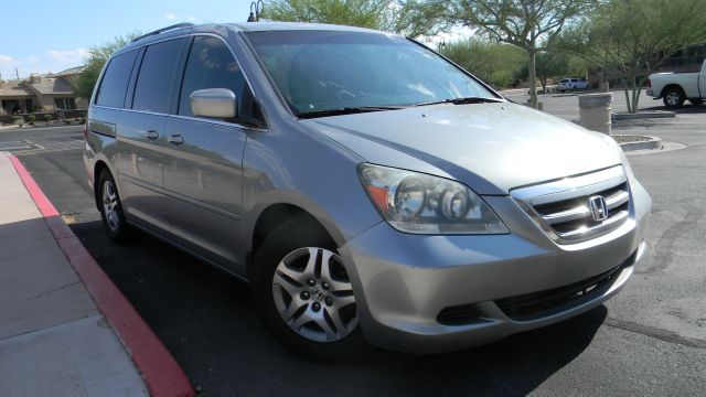 Honda Odyssey 2005 photo 3