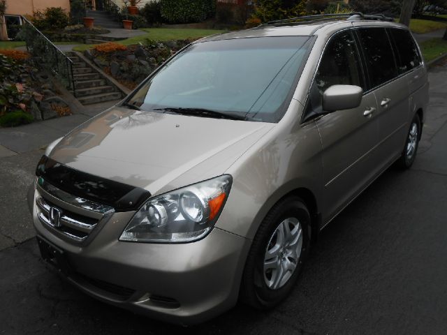 Honda Odyssey 2005 photo 1