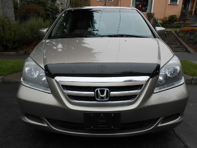 Honda Odyssey 2005 photo 3