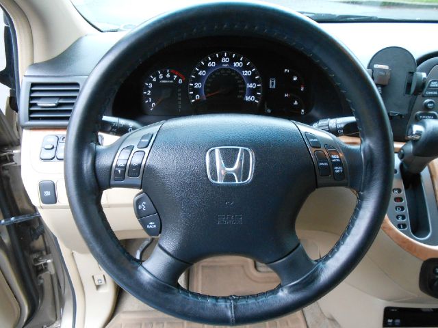 Honda Odyssey 2005 photo 4