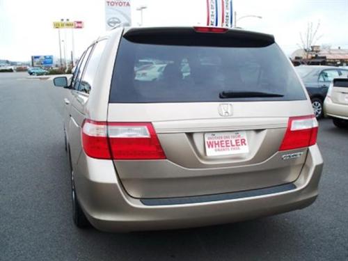 Honda Odyssey 2005 photo 1